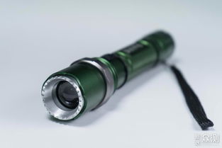 点亮黑夜 盘点这些年用过的户外手电筒，附实用选购攻略
